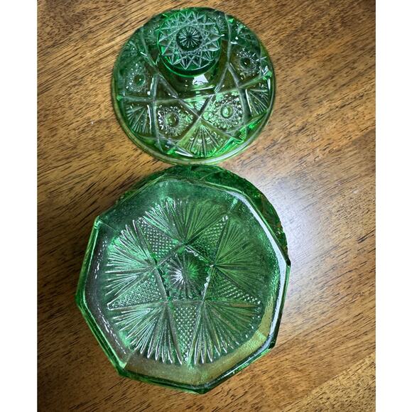 Vintage Avocado Green Covered Candy Dish. - Picture 4 of 4